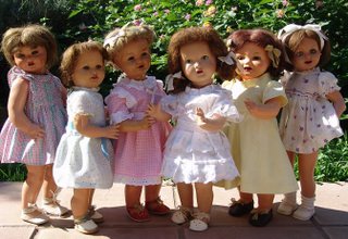 coleccion muñecas de  carton